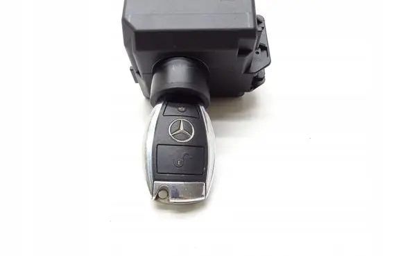 Mercedes-Benz B W246 W242 Ignition lock A2469051402