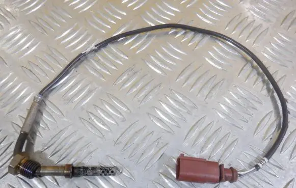 Volkswagen Eos Exhaust gas temperature sensor 03G906088K