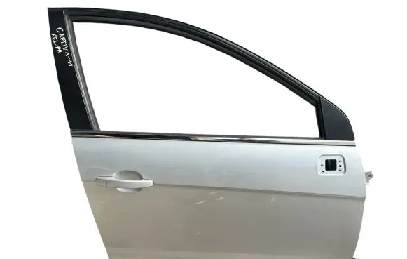 Chevrolet Captiva Front door