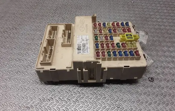 Hyundai Sonata Fuse module 919503K030