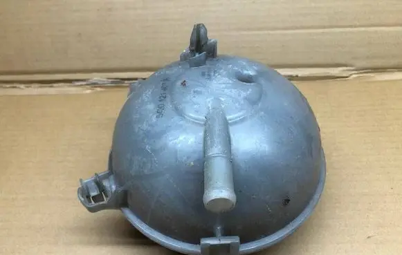Seat Leon (5F) Coolant expansion tank/reservoir 5Q0121407A 26062014