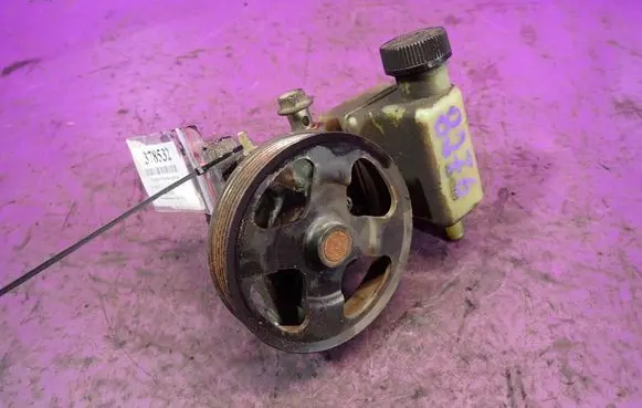 Mazda 6 Power steering pump