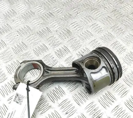KIA Sorento Piston 235102F100 234102F975