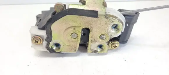 Mitsubishi Lancer Front door lock