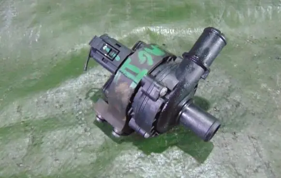Renault Laguna II Water pump