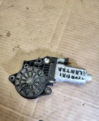 Hyundai Elantra Rear door window regulator motor LH22