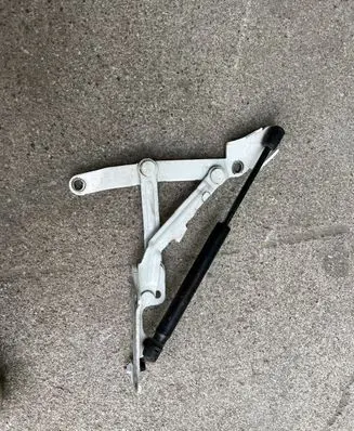 Mitsubishi Lancer Evolution Tailgate/trunk/boot hinge