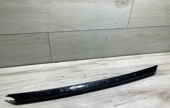 DS Automobiles 3 Crossback Tailgate trim 9822814780