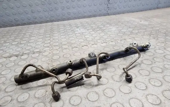 Fuel main line pipe