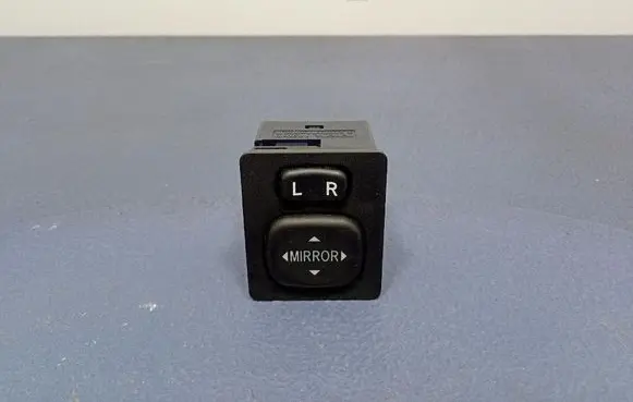 Toyota Auris E180 Mirror heating switch