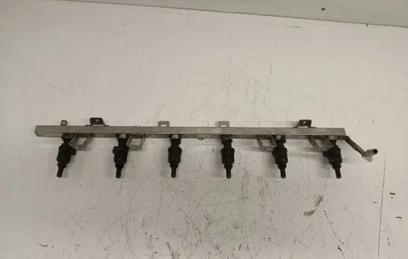 BMW 5 E39 Fuel injectors set 143894902 1427240
