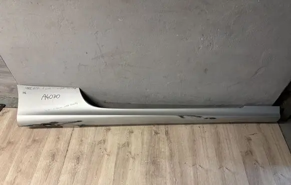 Mercedes-Benz E W238 Front sill (body part) A2386907402