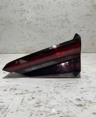 Audi A5 Tailgate rear/tail lights 8W6945094H 636000 636530