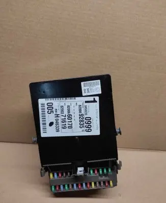 Renault Espace - Grand espace IV Relay mounting block 8200660170 8200692835 8200371619