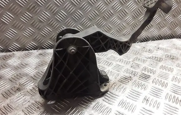 Clutch pedal