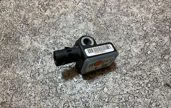 MG MG4 ev Airbag deployment crash/impact sensor 10958721 1032 230811