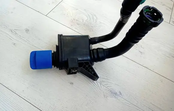 Volkswagen Caddy AdBlue Liquid refill tube 5R3131965