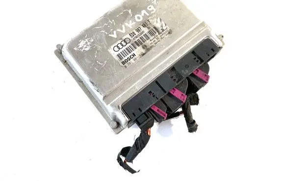 Audi A4 S4 B5 8D Engine control unit/module 8D0907401F 0281001945