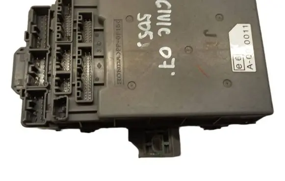 Honda Civic Fuse module A000011