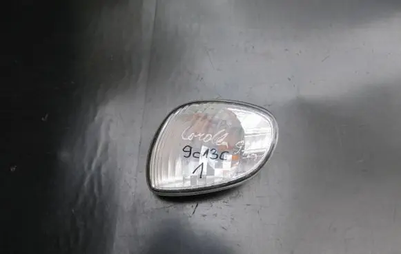 Toyota Corolla E110 Front indicator light 12463