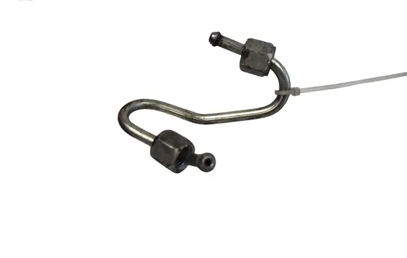 Fuel injector supply line/pipe