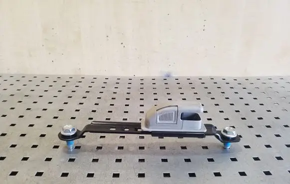 Chevrolet Captiva Seat belt adjustment rail 