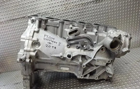 Jaguar XE Engine block PT204 PBH4P3-6015-ED