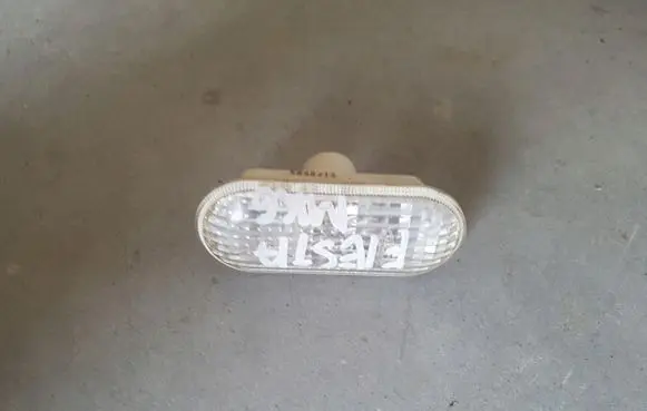 Ford Fiesta Front fender indicator light 