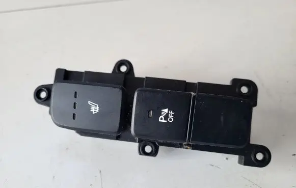 Hyundai Santa Fe Other switches/knobs/shifts 933102W230