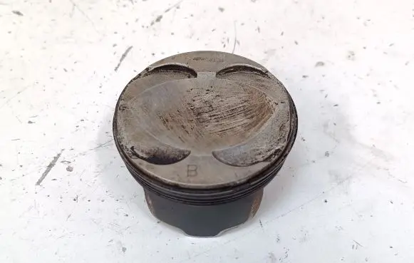 Piston