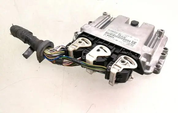 Ford Focus Engine control unit/module 9U7112A650BB 0281016536