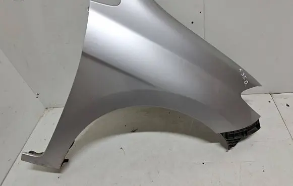 Honda FR-V Fender