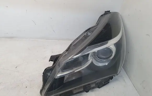 Toyota Yaris Headlight/headlamp 0D160