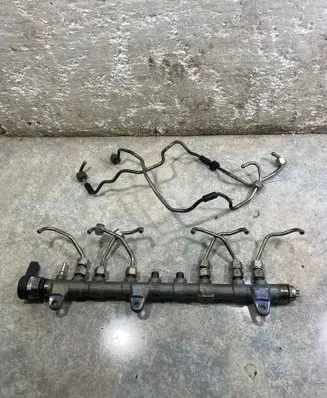BMW 5 G30 G31 Fuel main line pipe 8571569