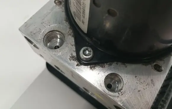 BMW 1 E81 E87 ABS Pump 6776056 6776055