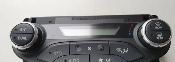 Toyota Yaris Climate control unit