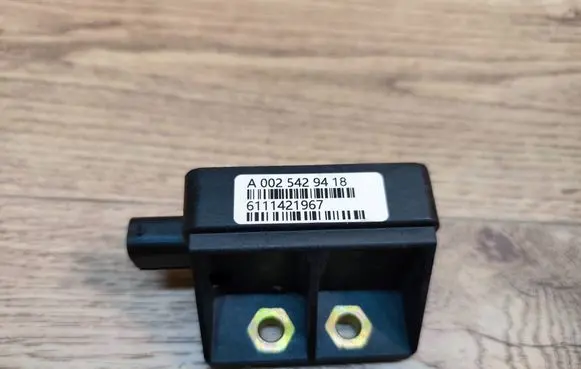 Mercedes-Benz C W203 ESP acceleration yaw rate sensor A0025429418