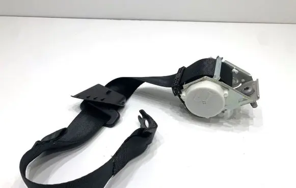 Ford Escape III Rear seatbelt 