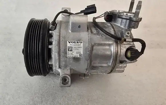 Volvo XC60 Air conditioning (A/C) compressor (pump) 31449067