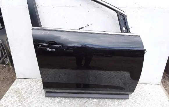 Mazda CX-7 Front door