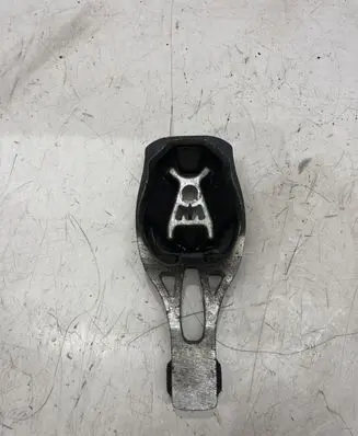 Opel Grandland X Engine mount bracket 9811786680