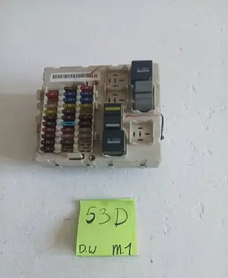 Ford Focus Fuse module 518273404