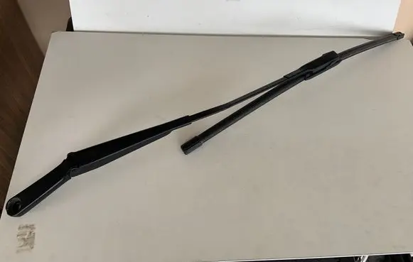 Audi A7 S7 4G Front wiper blade arm 4G1955407D