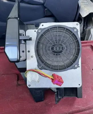 Audi A3 S3 8L Subwoofer speaker 2752507033