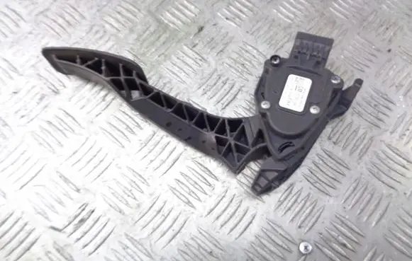 Opel Insignia A Accelerator pedal position sensor 13237356