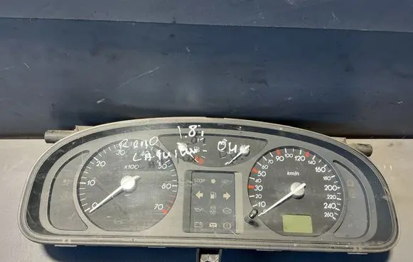 Renault Laguna II Speedometer (instrument cluster) 8200218861 TNTM4473