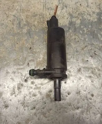 Volkswagen Golf V Windscreen/windshield washer pump 3B7955681
