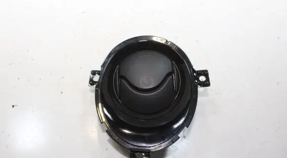 Nissan Juke II F16 Dashboard air vent grill cover trim 687611KE0A