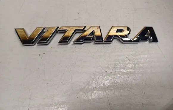 Suzuki Vitara (LY) Manufacturer badge logo/emblem 
