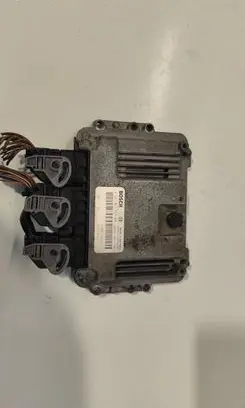 Renault Scenic II - Grand scenic II Engine control unit/module 0281011549 8200310863 030913